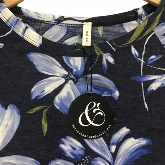 Mai Soli Navy Floral Print Top Size S Tie Sleeves NWT Made In USA - Picture 2 of 8
